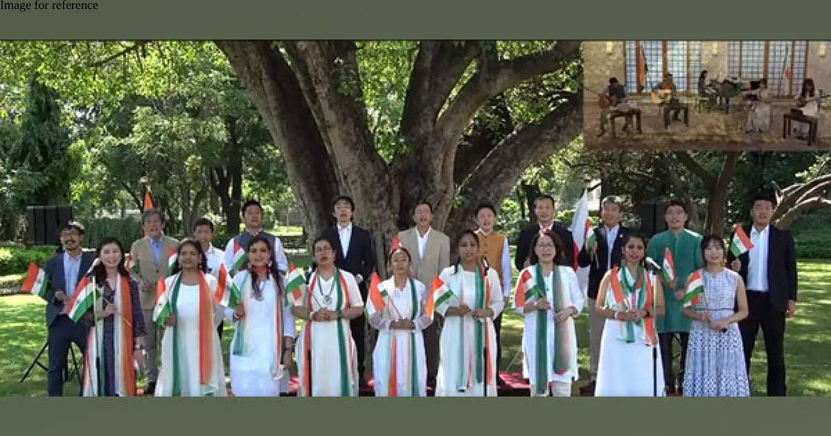 Japanese Embassy presents vocal, instrumental rendition of national anthem of India on its 75th Independence Day
